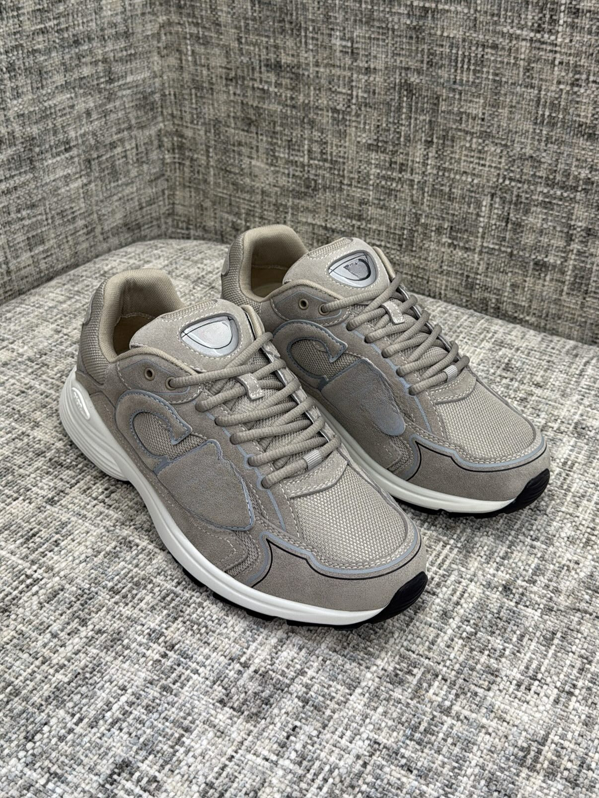 B30 - Light Brown